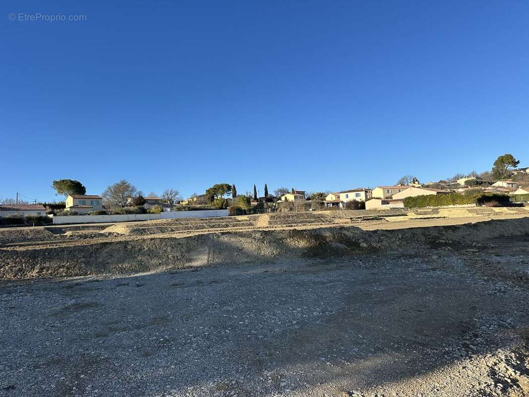 Terrain à PIERREVERT