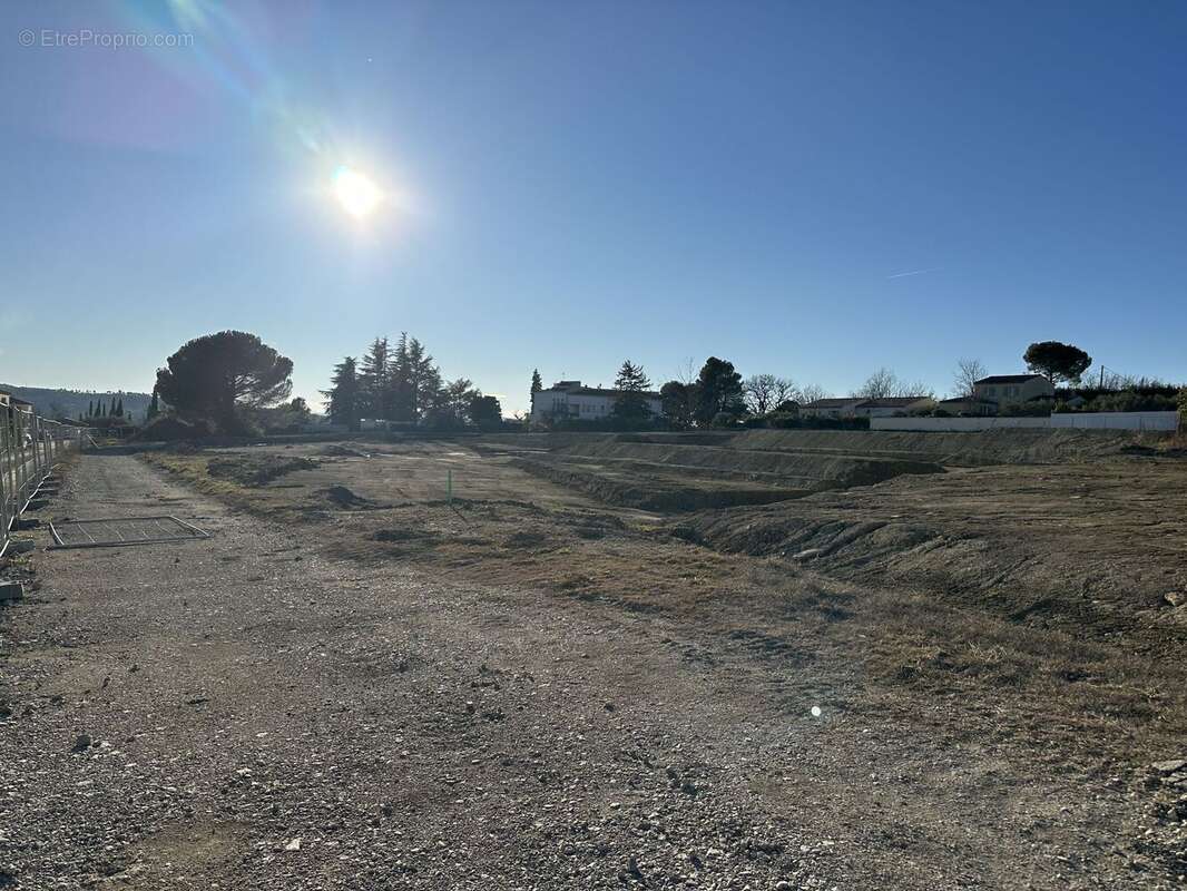 Terrain à PIERREVERT