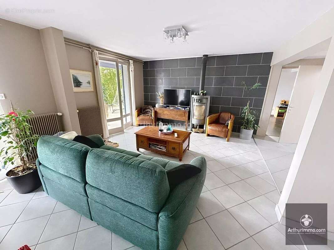 Maison à SAINT-LEGER-SUR-ROANNE