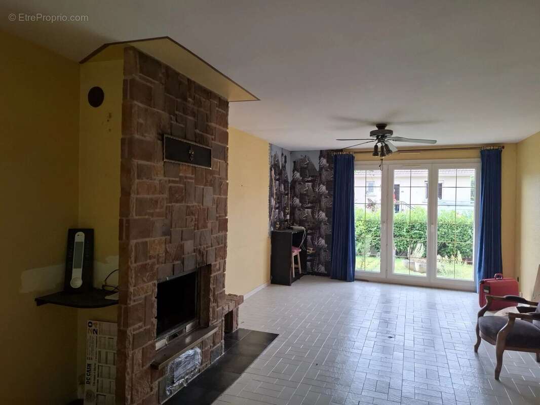 Maison à GRANDVILLIERS