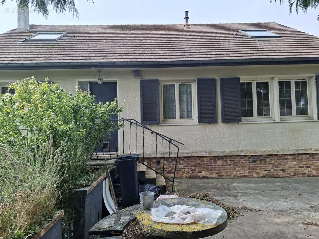 Maison à GRANDVILLIERS