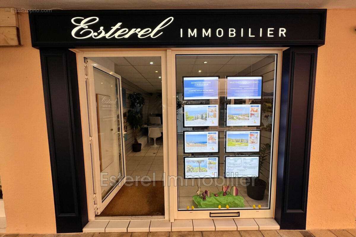 Commerce à LA SEYNE-SUR-MER