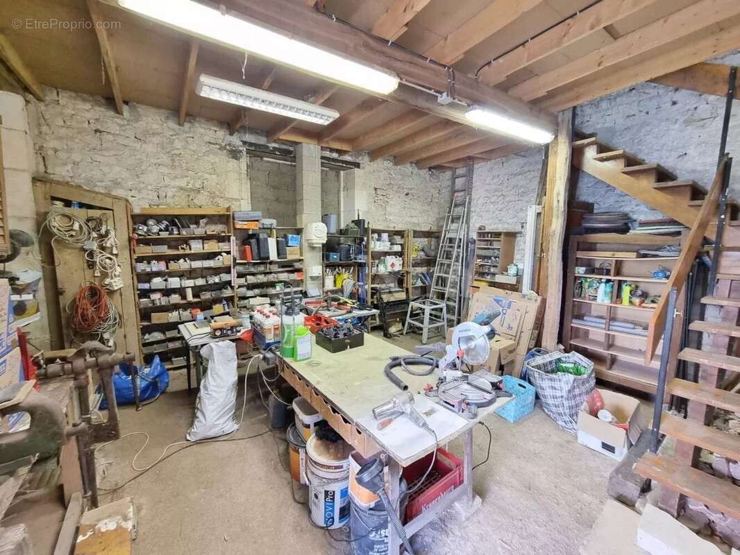 Maison à MAILLY-LA-VILLE