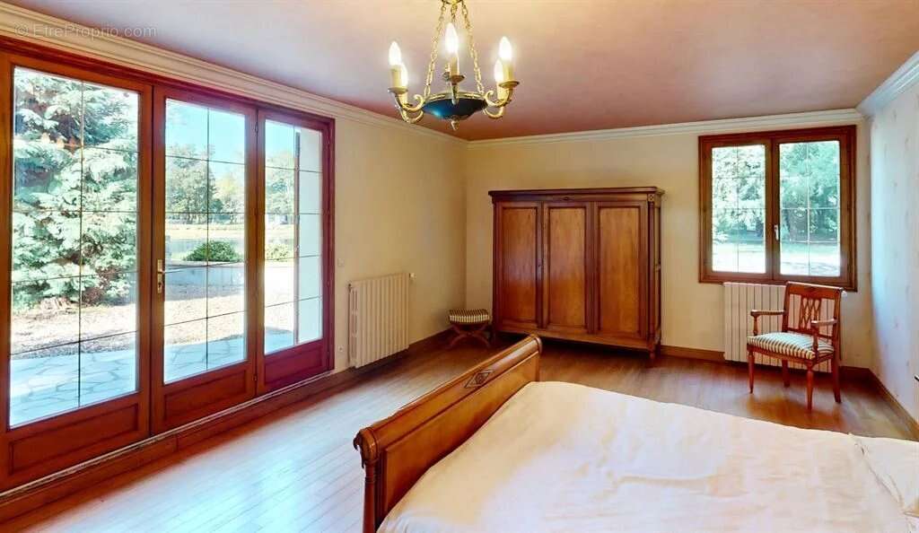 Maison à ROCHEFORT-EN-YVELINES