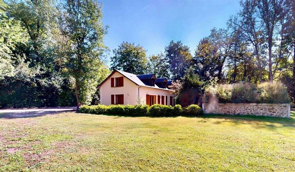 Maison à ROCHEFORT-EN-YVELINES