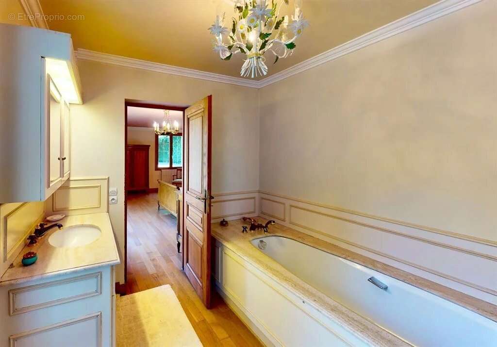 Maison à ROCHEFORT-EN-YVELINES