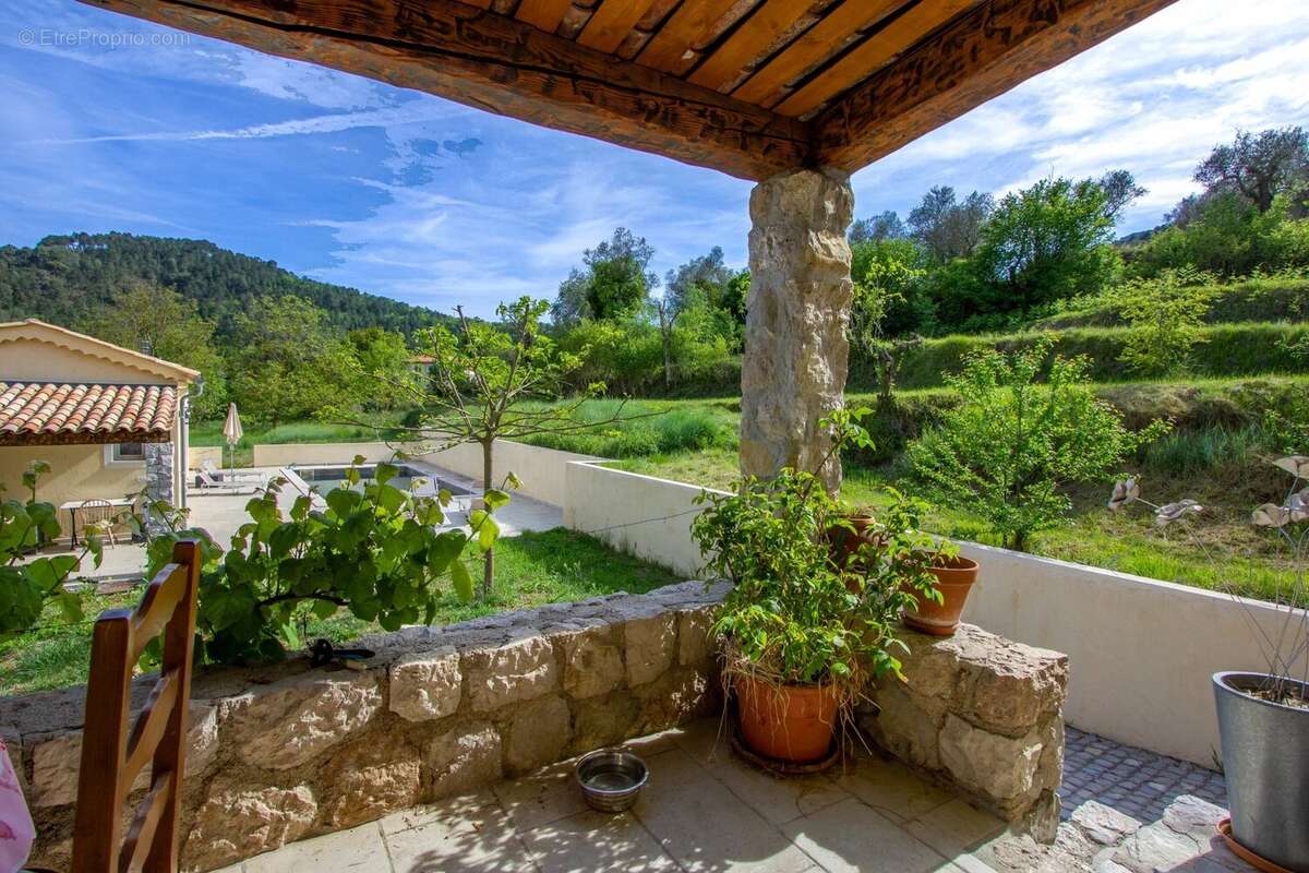 Maison à TOURRETTE-LEVENS