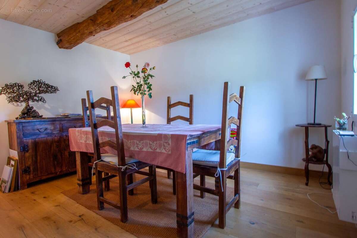 Maison à TOURRETTE-LEVENS