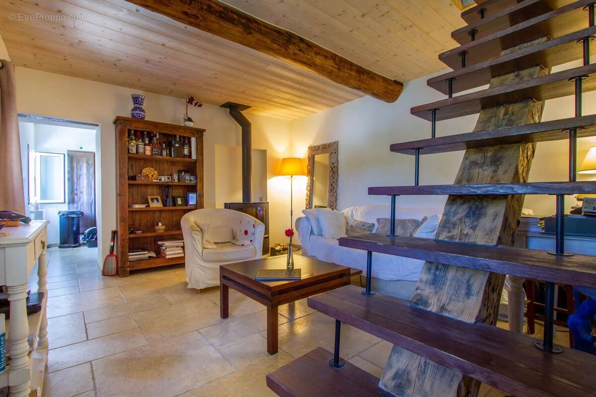 Maison à TOURRETTE-LEVENS