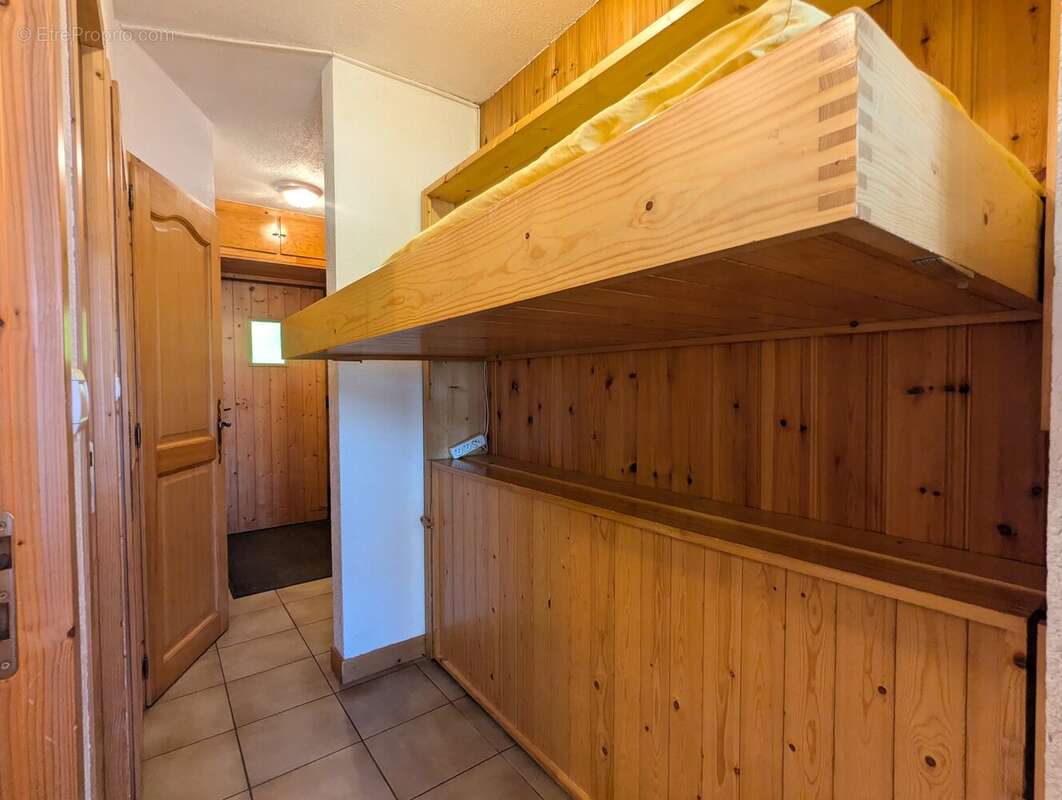 Appartement à MORILLON