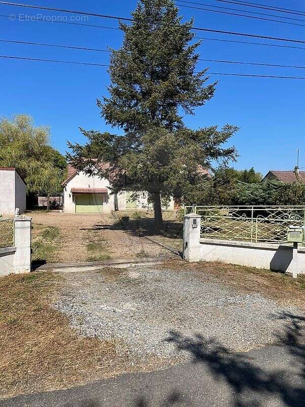 Maison à TOURY-LURCY