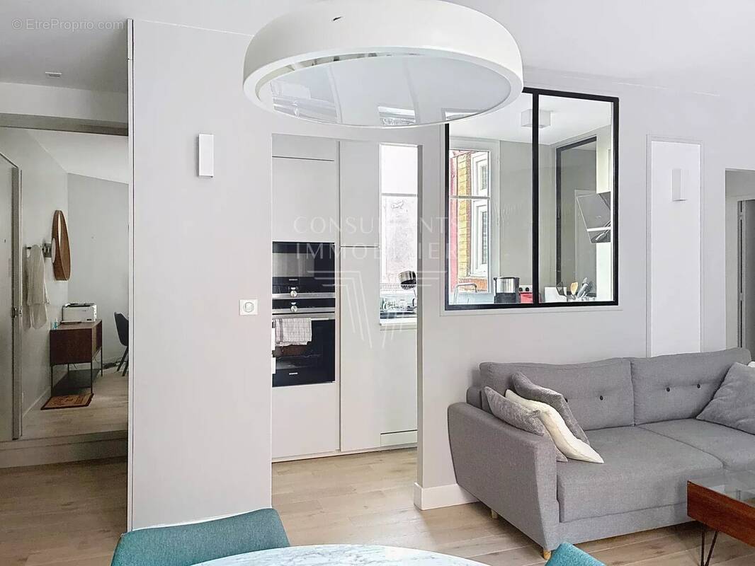 Appartement à PARIS-7E