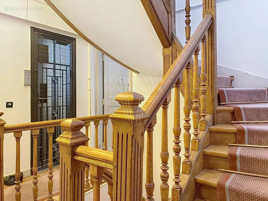 Appartement à PARIS-7E