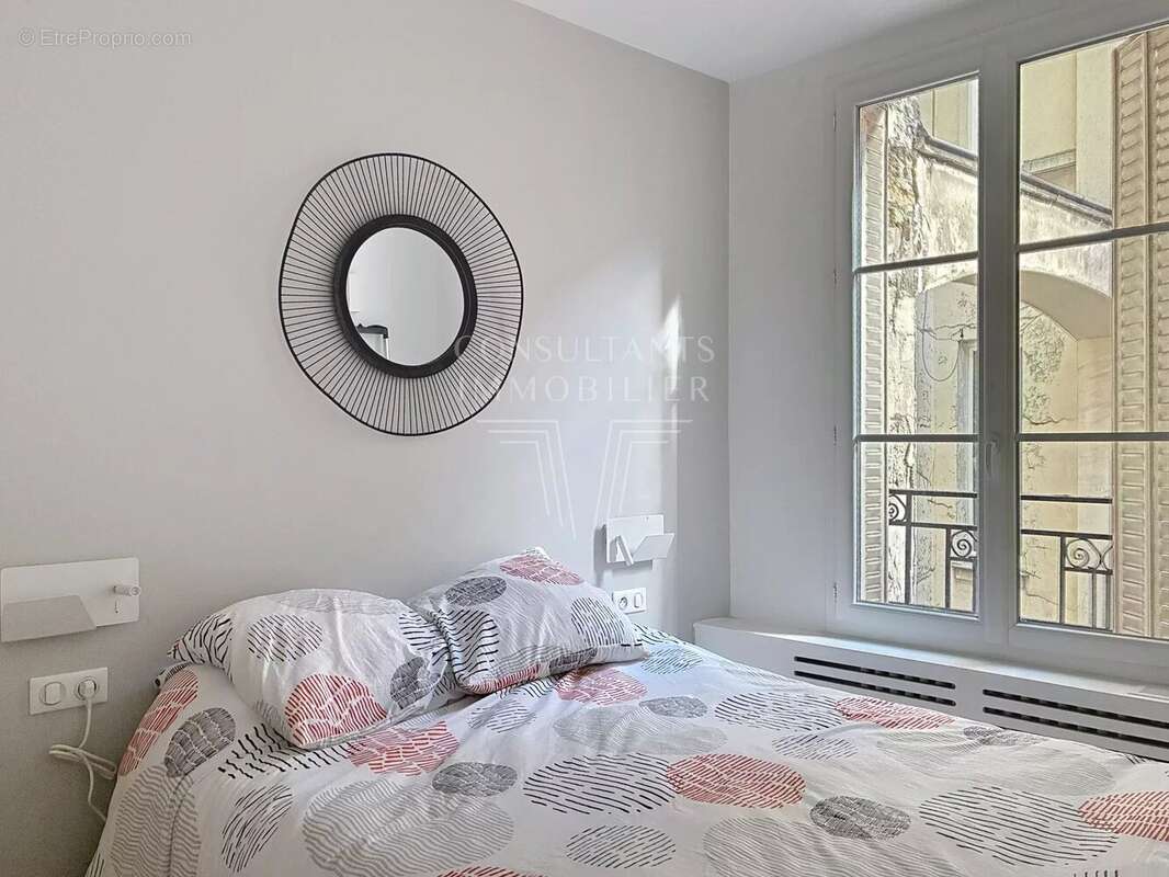 Appartement à PARIS-7E