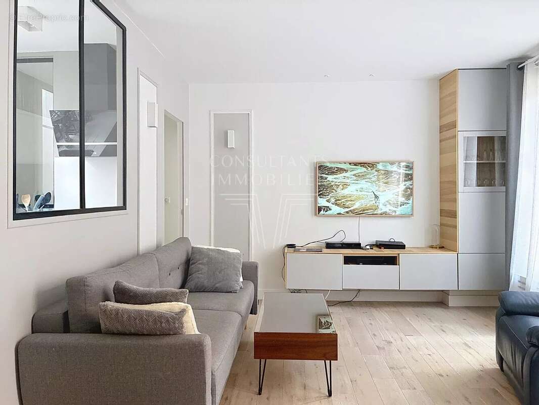 Appartement à PARIS-7E