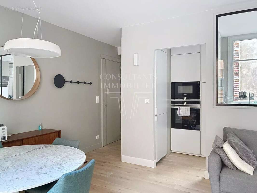 Appartement à PARIS-7E