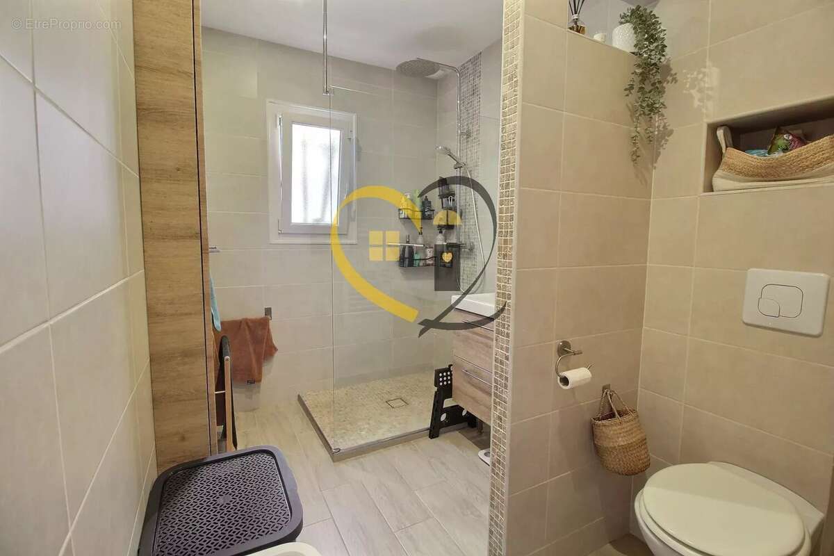 Maison à SAVIGNY-EN-SEPTAINE