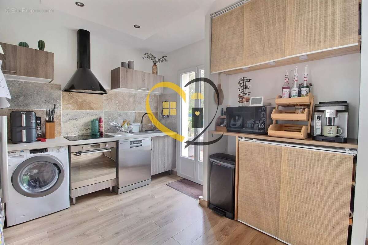 Maison à SAVIGNY-EN-SEPTAINE