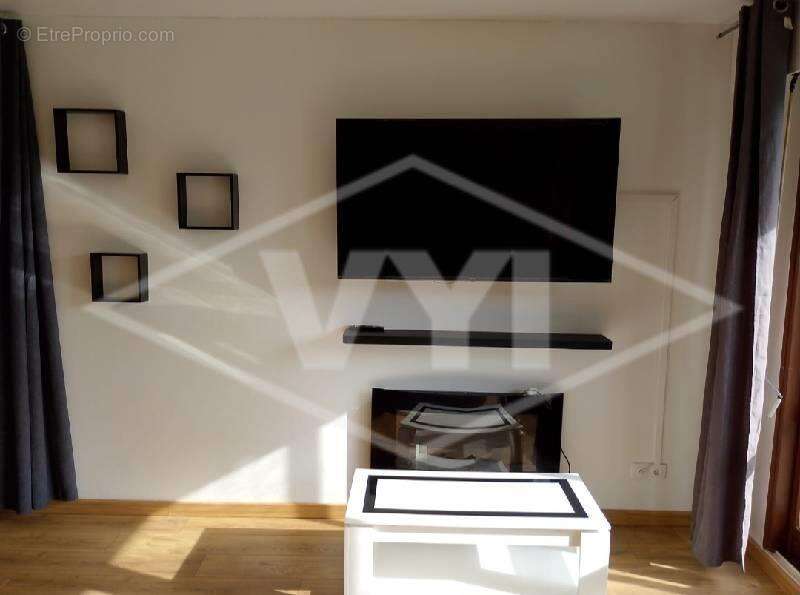 Appartement à COMBS-LA-VILLE