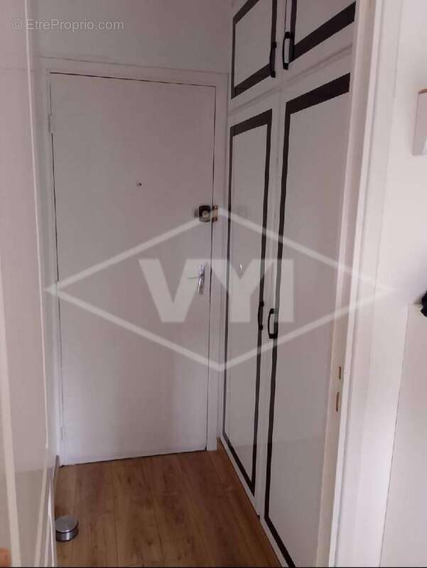 Appartement à COMBS-LA-VILLE