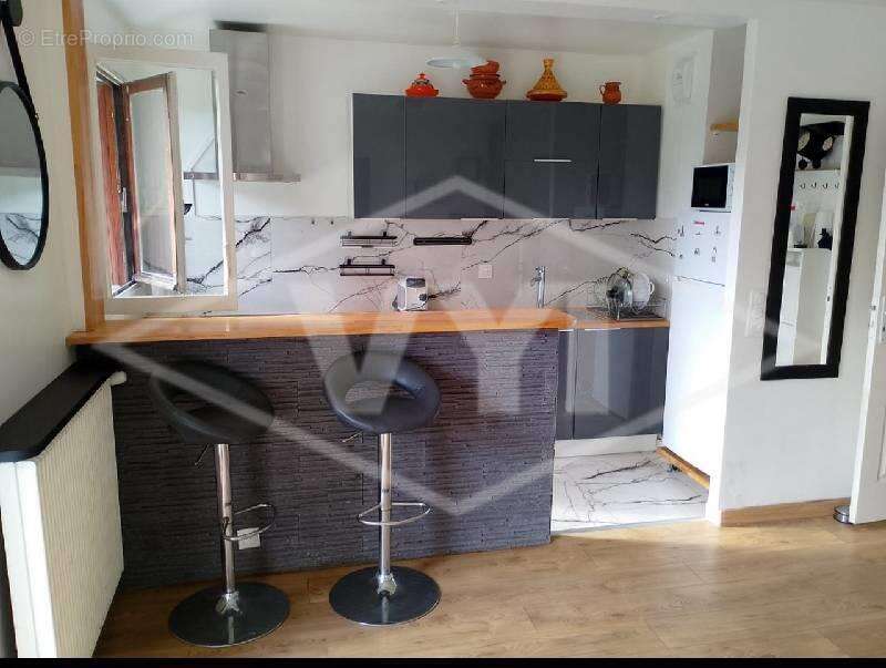 Appartement à COMBS-LA-VILLE