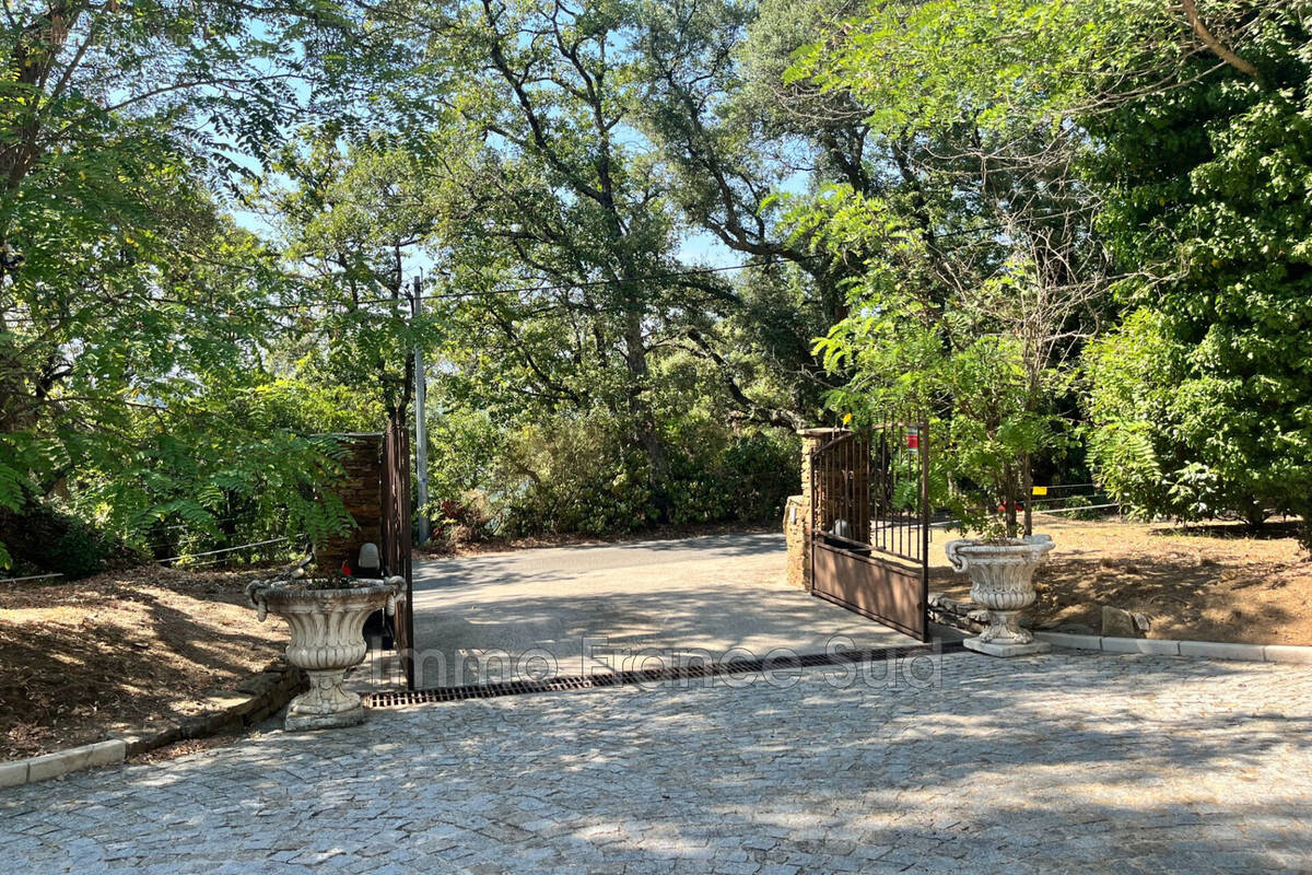 Maison à LA GARDE-FREINET