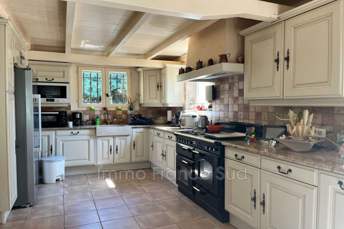 Maison à LA GARDE-FREINET