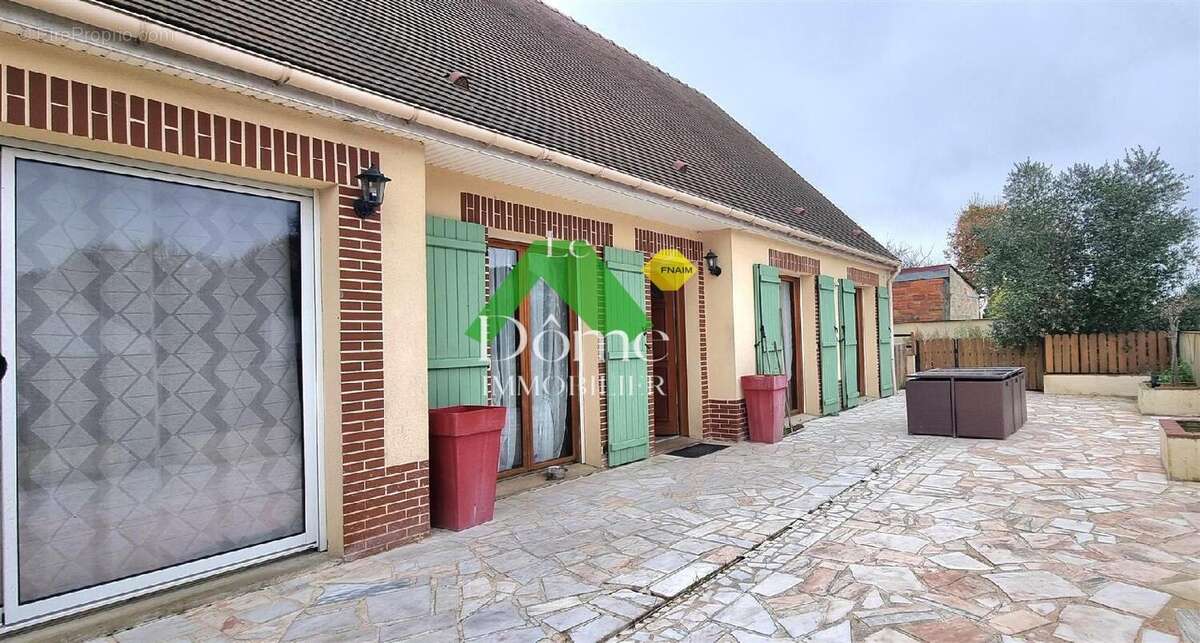 Maison à HENONVILLE