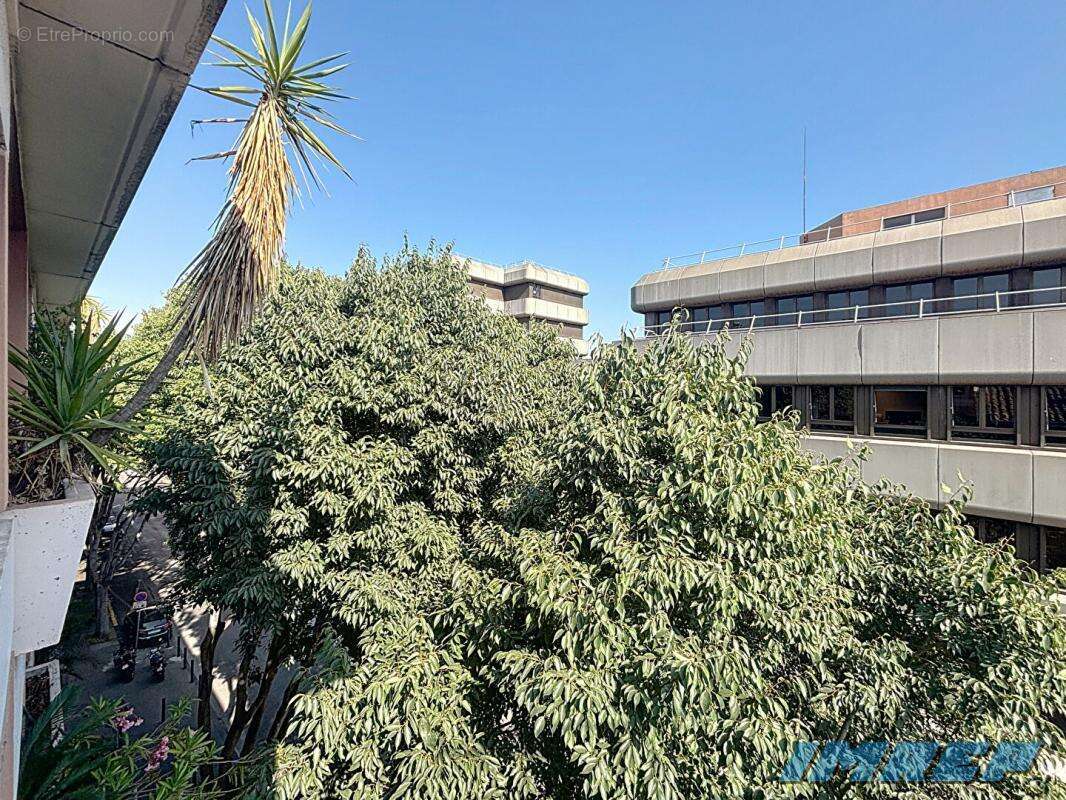 Appartement à MARSEILLE-8E