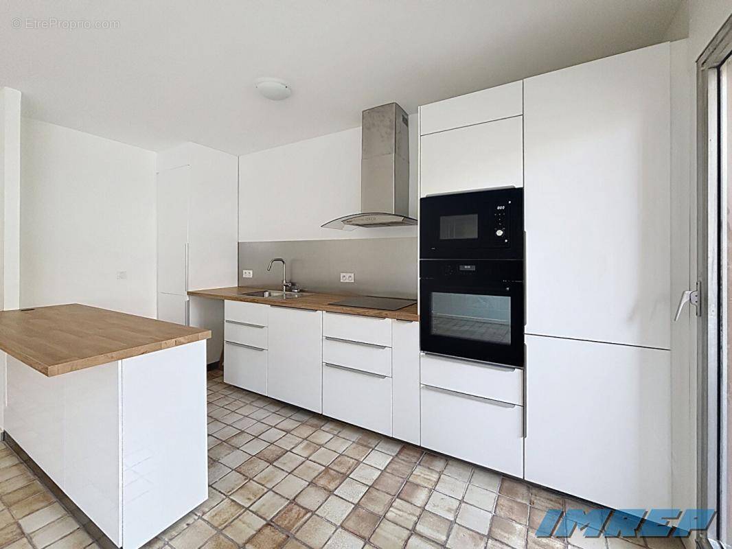 Appartement à MARSEILLE-8E