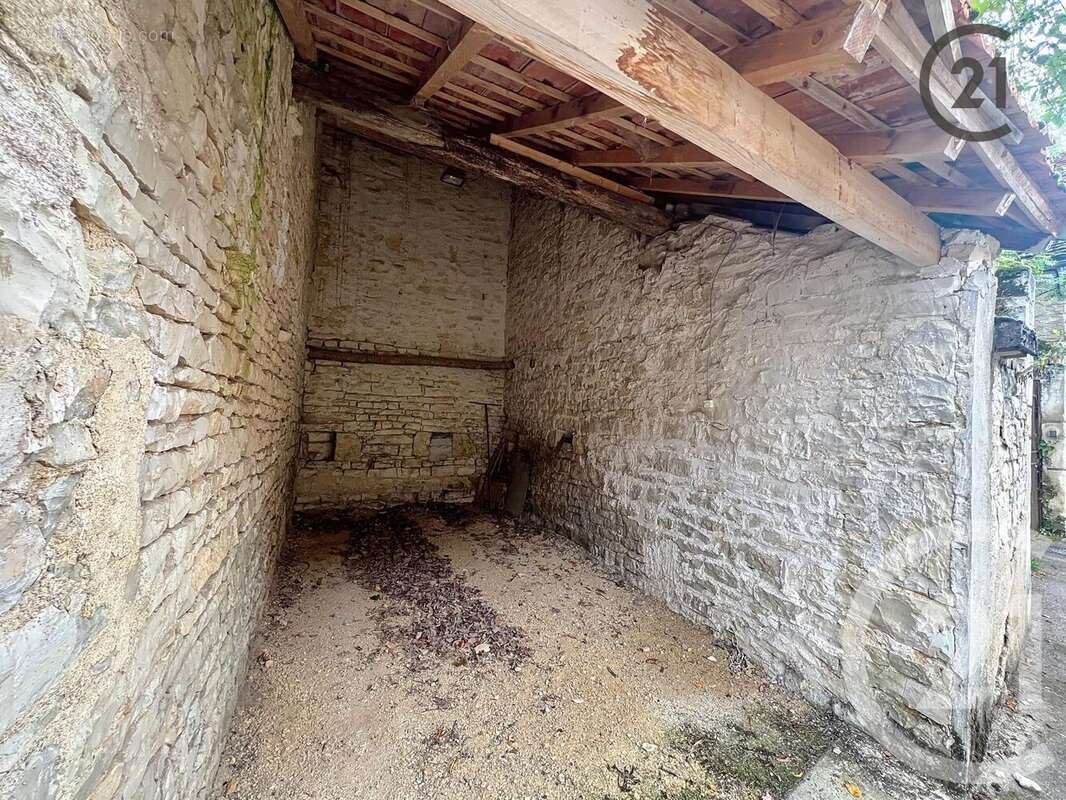 Maison à TRUCY-SUR-YONNE