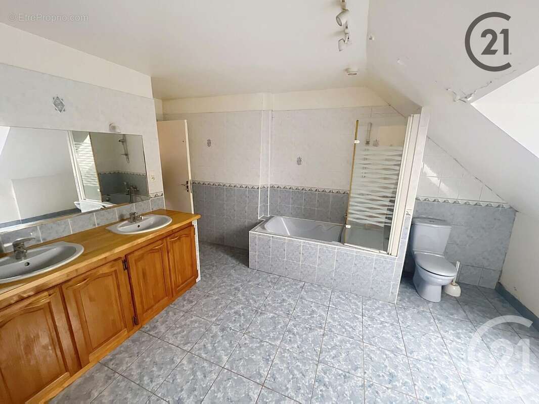 Maison à TRUCY-SUR-YONNE