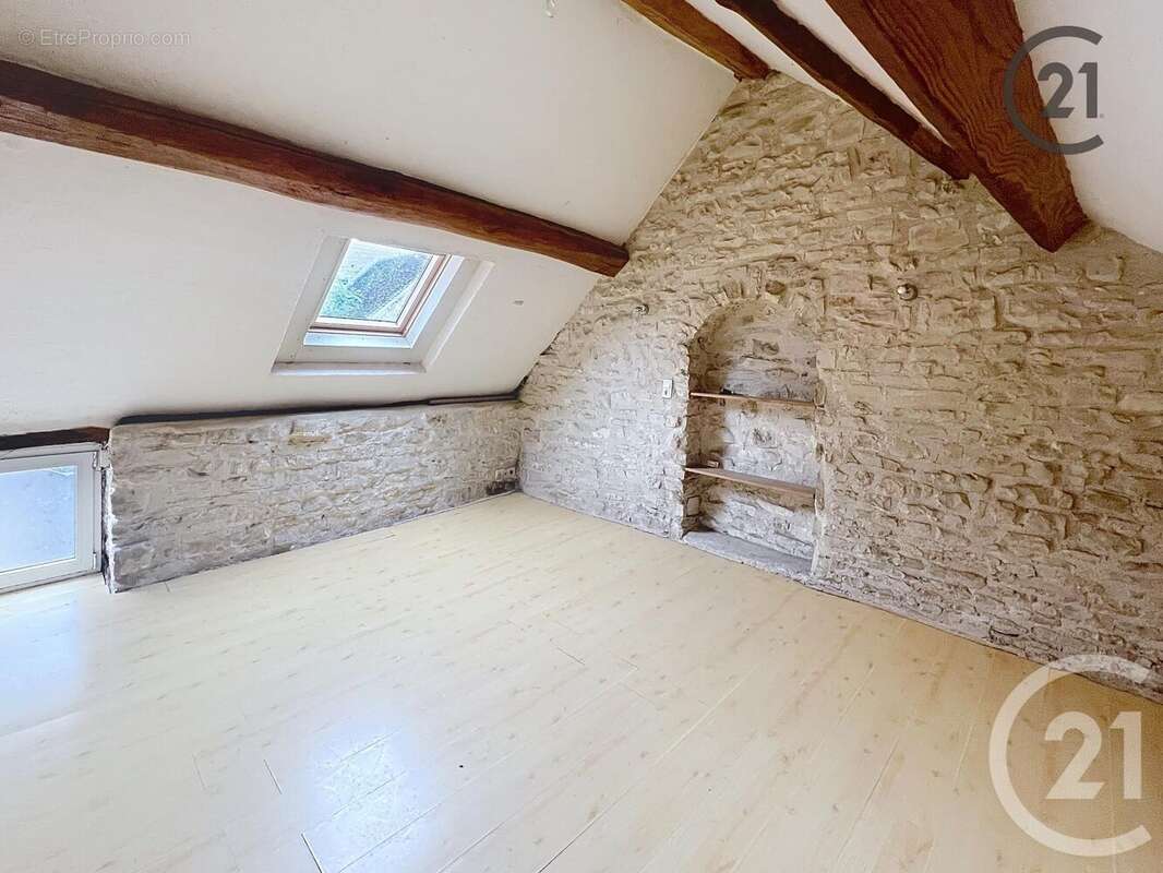 Maison à TRUCY-SUR-YONNE