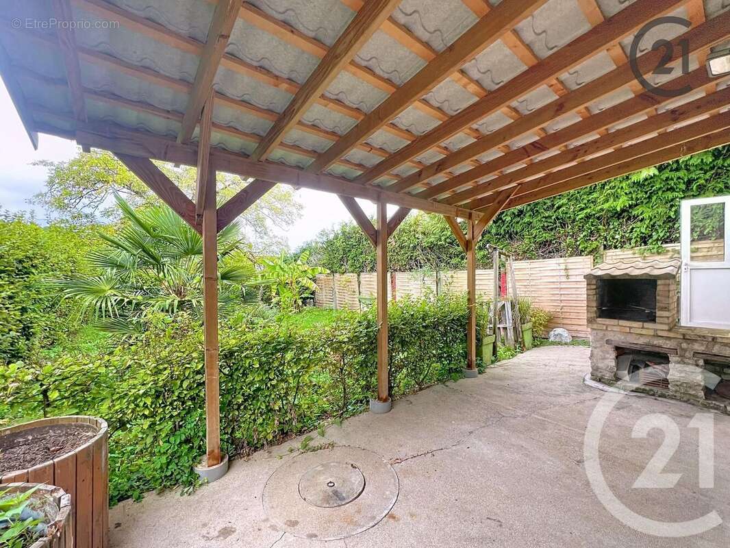 Maison à TRUCY-SUR-YONNE