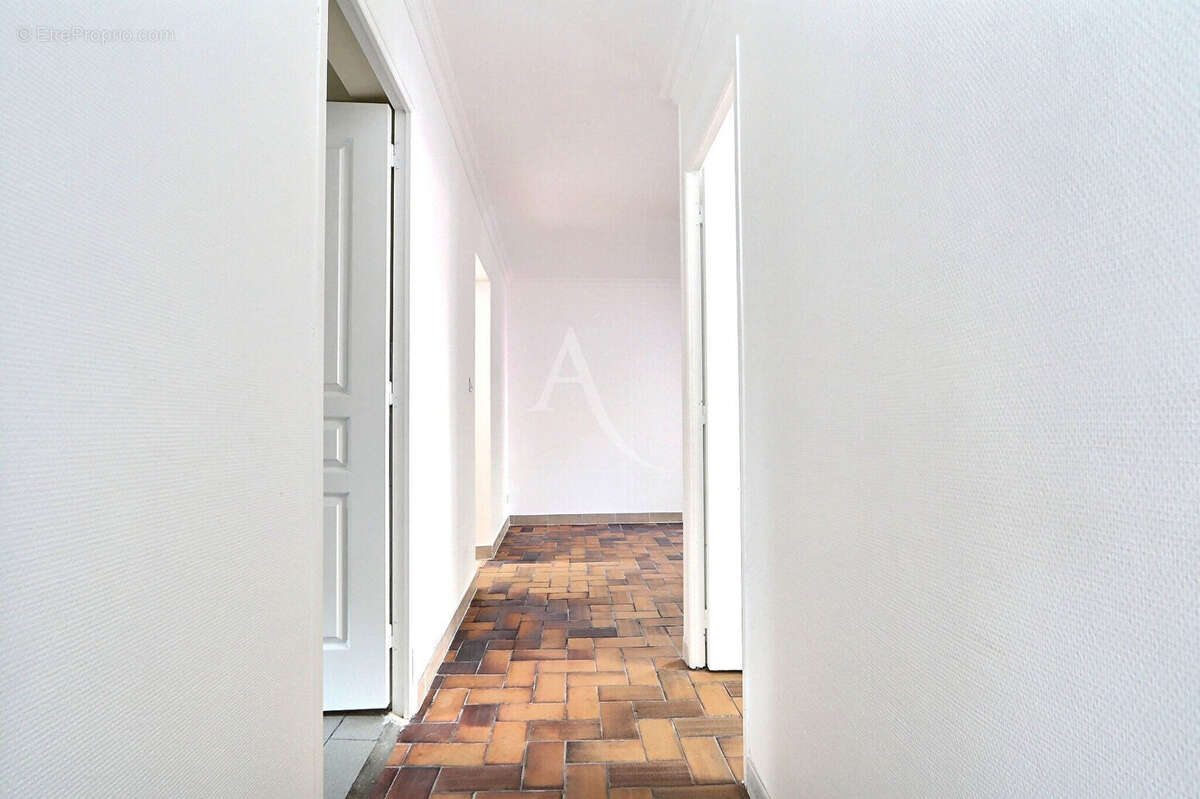 Appartement à AUBERVILLIERS