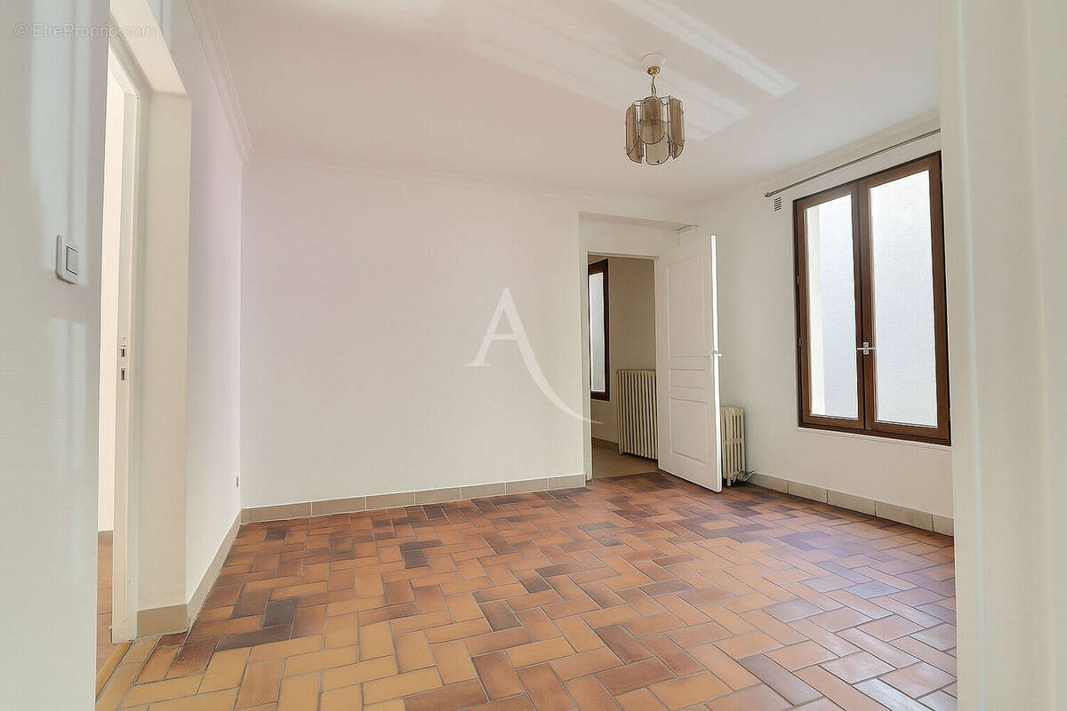 Appartement à AUBERVILLIERS