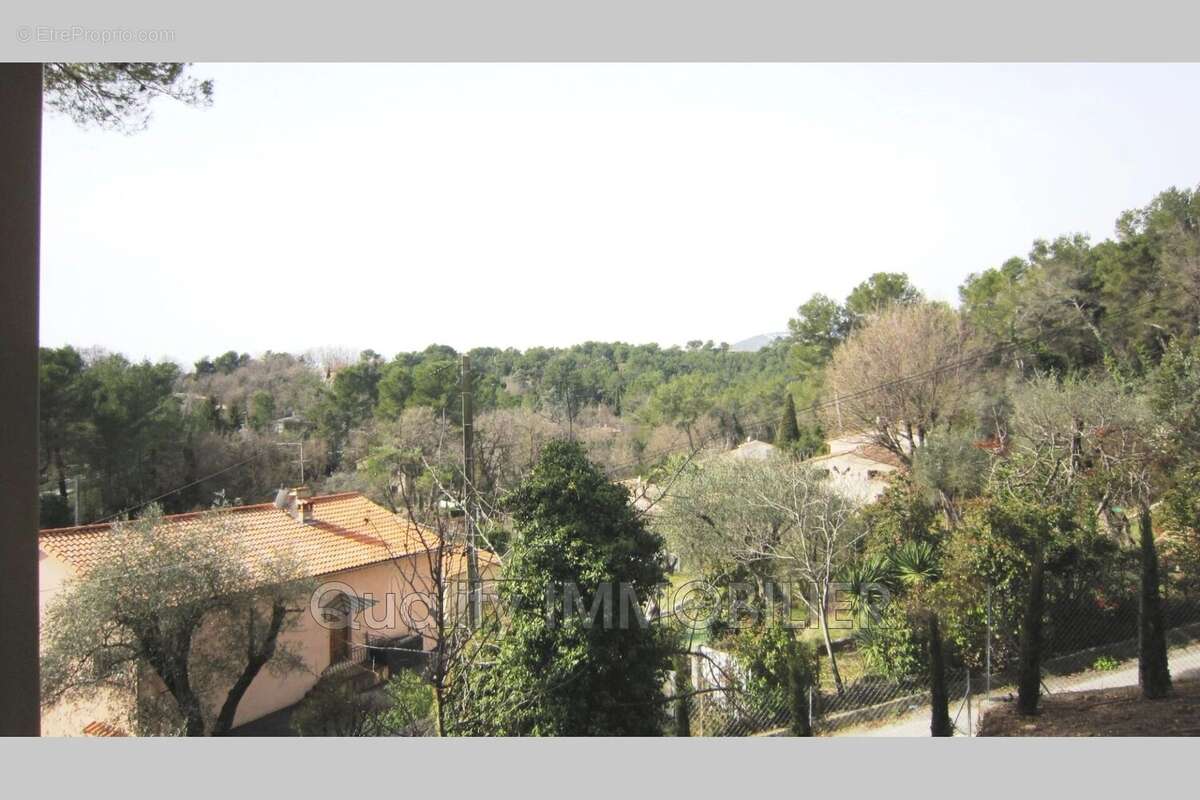 Appartement à LE ROURET