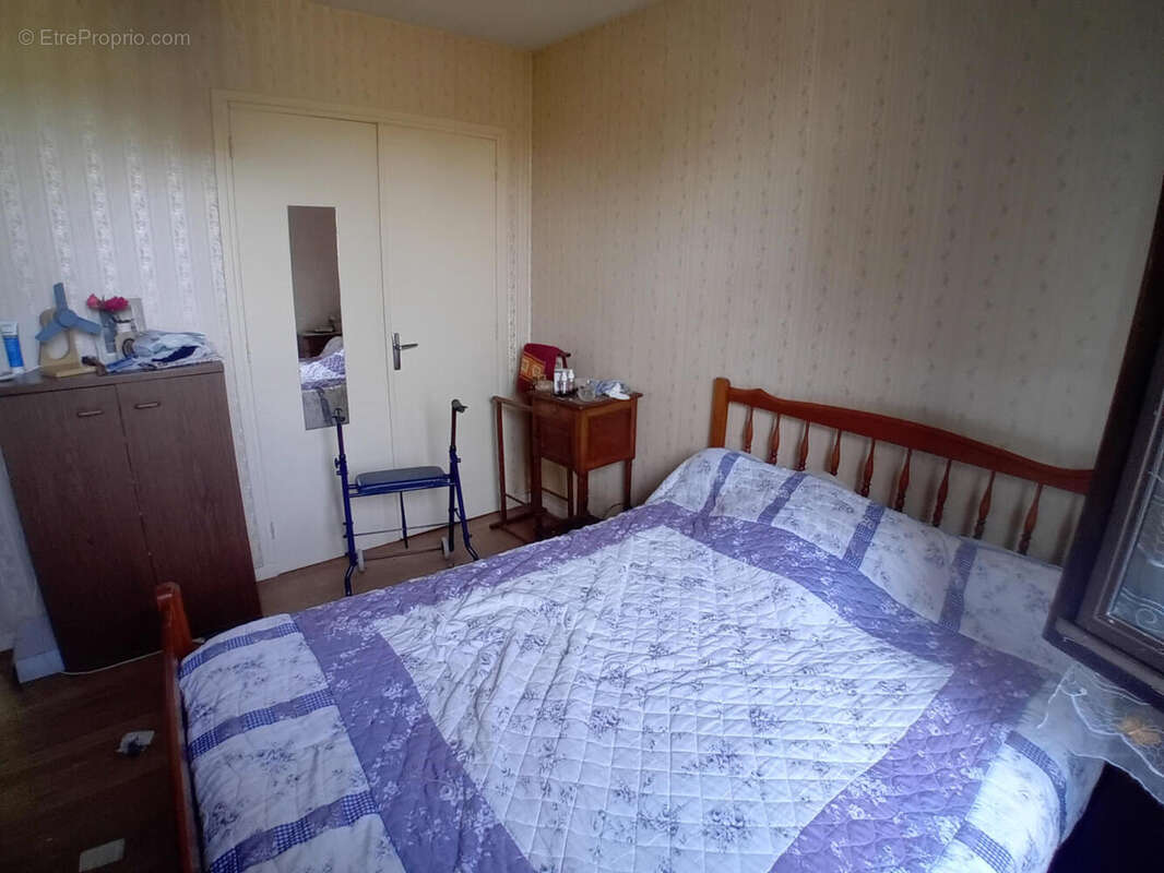 Chambre - Maison à LUZECH