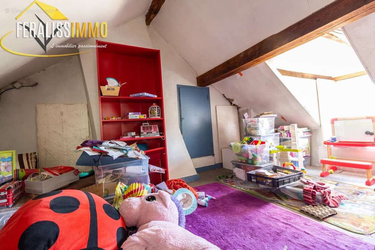 Maison à JOUY-LE-MOUTIER