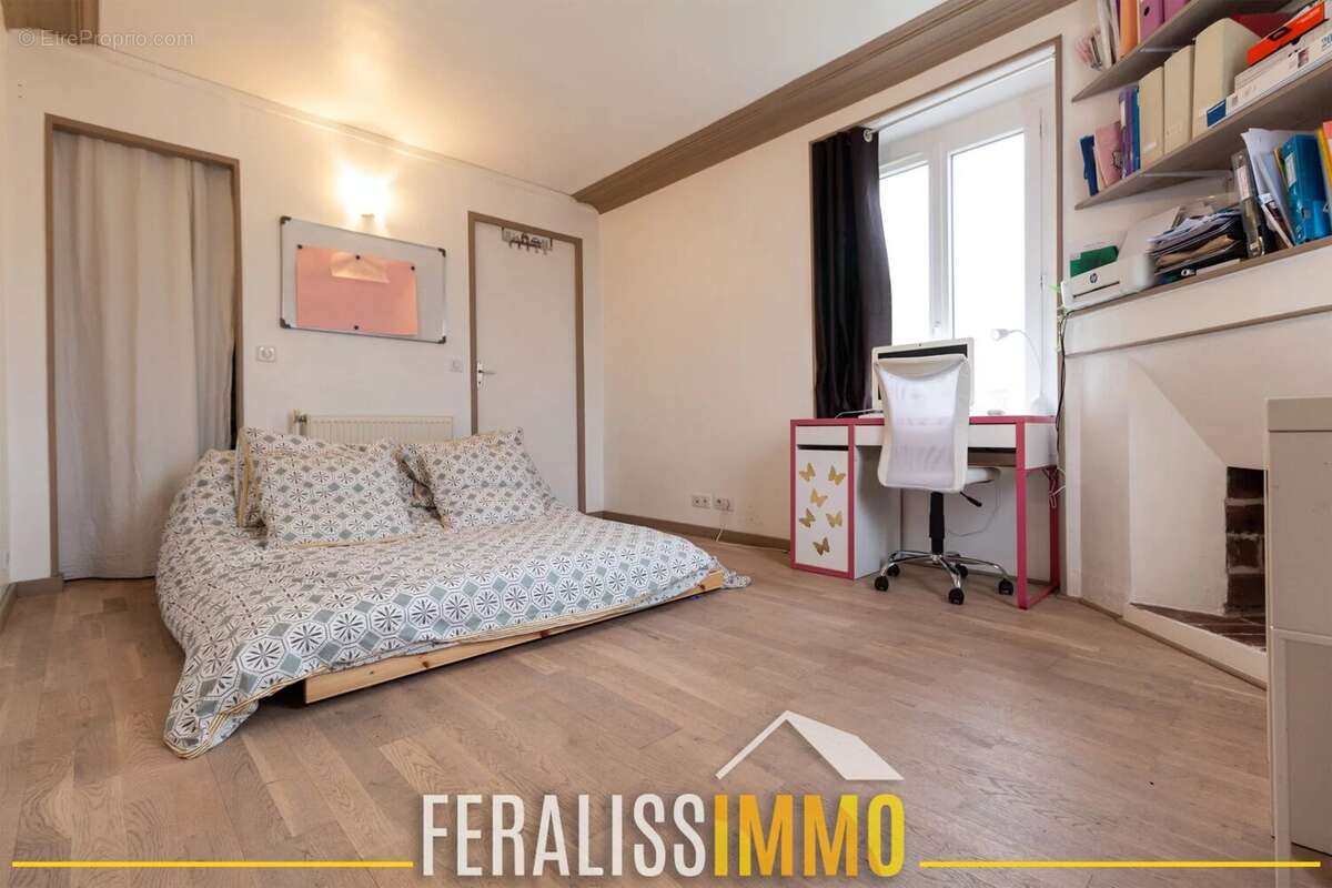 Maison à JOUY-LE-MOUTIER