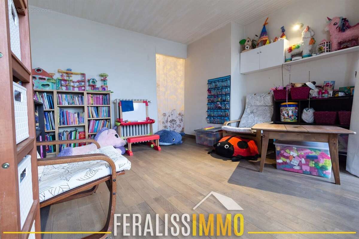 Maison à JOUY-LE-MOUTIER