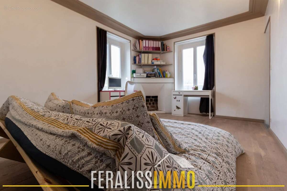 Maison à JOUY-LE-MOUTIER