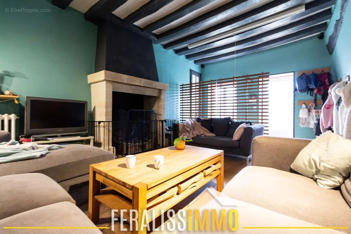 Maison à JOUY-LE-MOUTIER