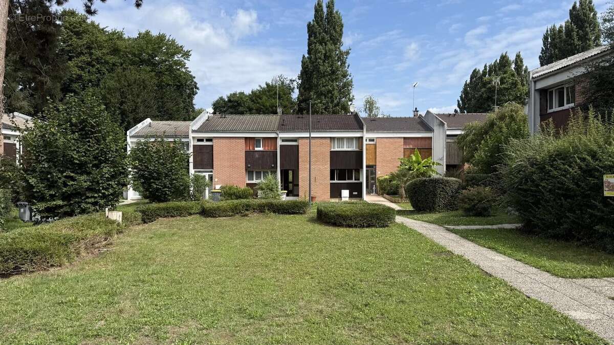 Maison à BOUFFEMONT