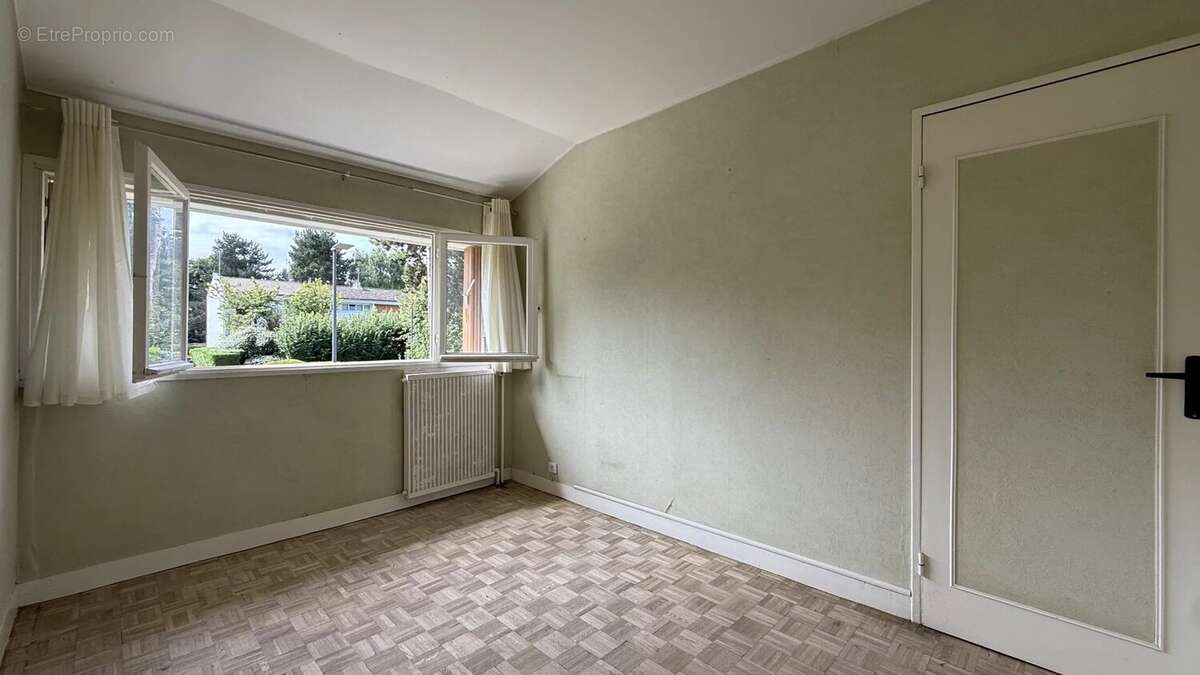 Maison à BOUFFEMONT