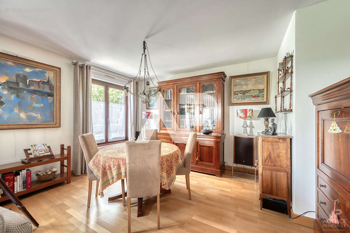 Appartement à RUEIL-MALMAISON