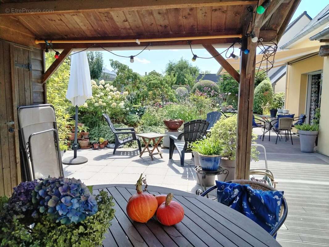 Maison à SAINT-SAMSON-SUR-RANCE