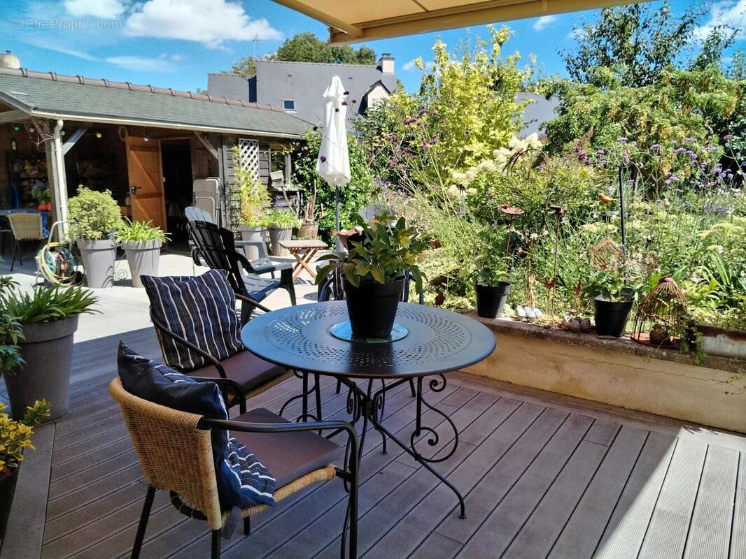 Maison à SAINT-SAMSON-SUR-RANCE