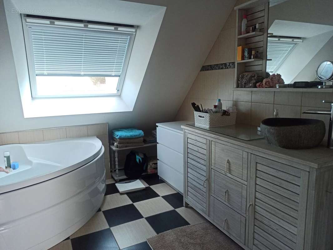 Maison à SAINT-SAMSON-SUR-RANCE