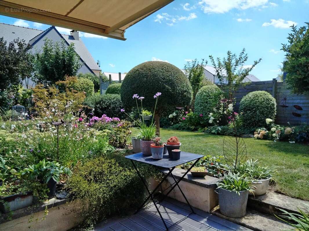 Maison à SAINT-SAMSON-SUR-RANCE